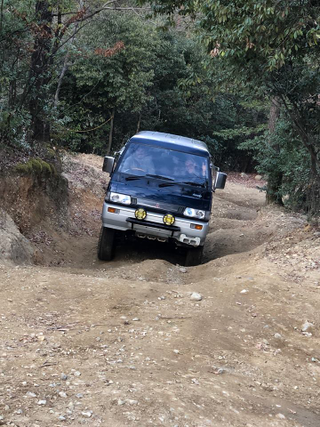 Illustration for article titled Brought a Mitsubishi Delica Chamonix to an offroad park...